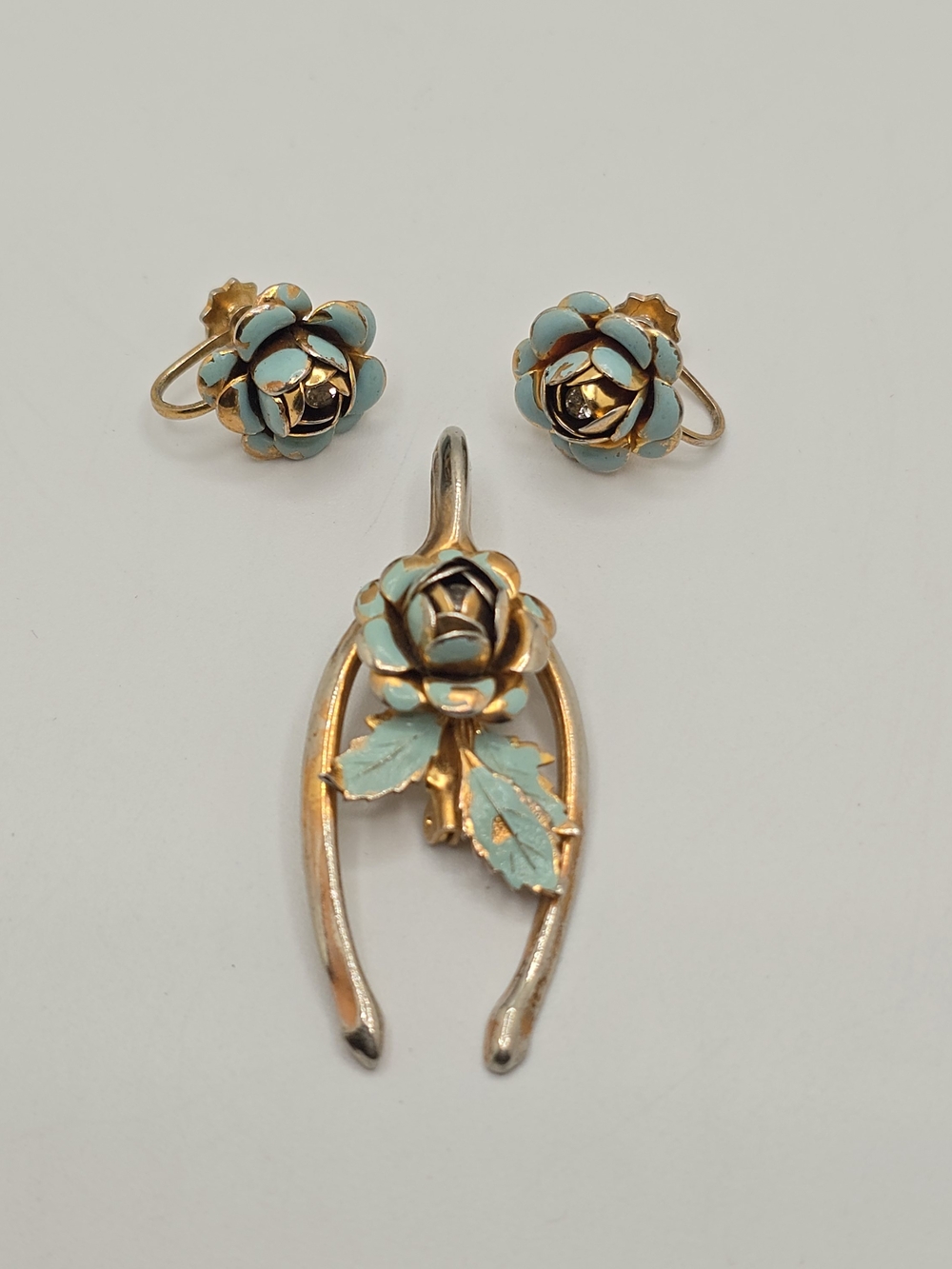 VTG Brooch & Screw Back Earrings Set Blue Enamel Roses Rhinestone Wishbone Luck